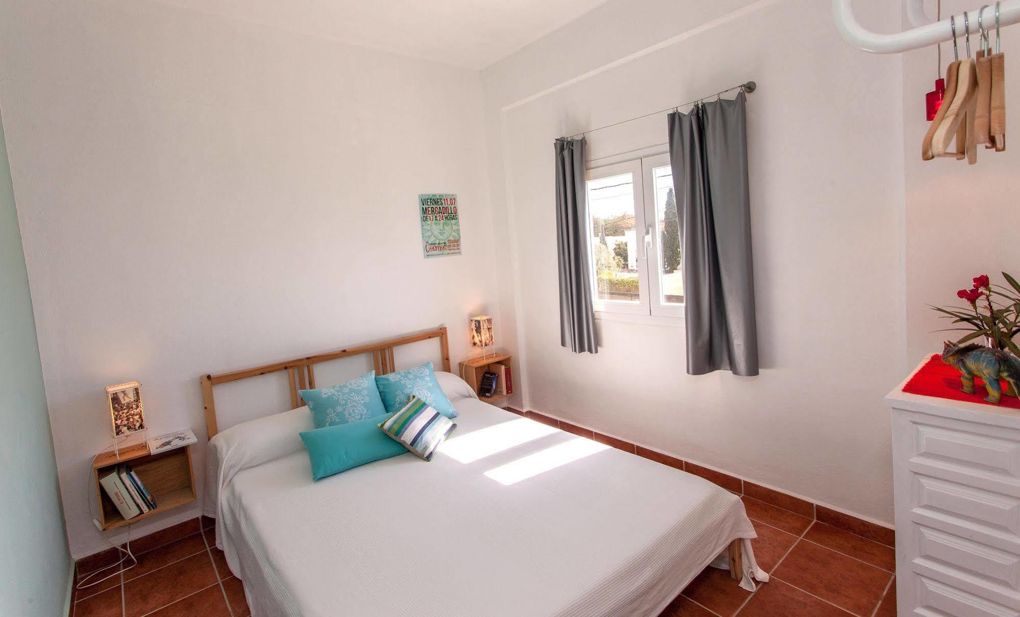 Cosmos Grand Hostal Sant Francesc de s'Estany Esterno foto