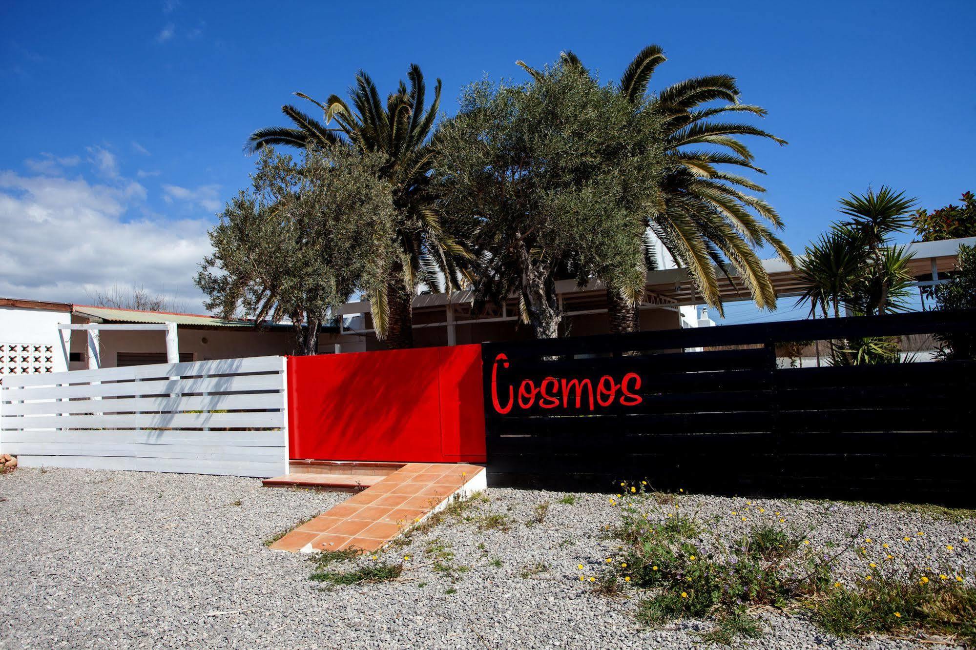 Cosmos Grand Hostal Sant Francesc de s'Estany Esterno foto